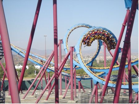 Six Flags Magic Mountain photo, from ThemeParkInsider.com